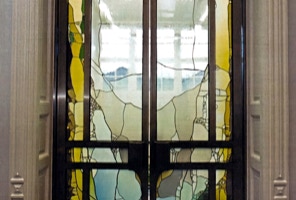 Glastür der Krankenhaus-Kapelle Sterkrade