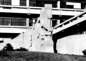 Groß-Skulptur Evolution an der Ruhr Universität Bochum